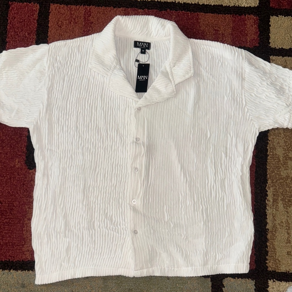NWT men’s BoohooMAN shirt